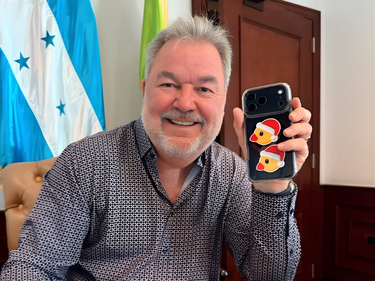 Roberto Contreras aplasta a Padilla Sunseri