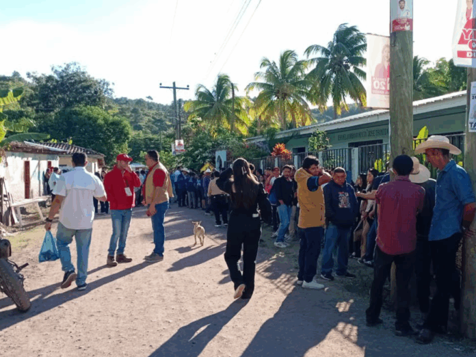 ¡Fiesta Cívica! San Antonio de Flores acude a las urnas
