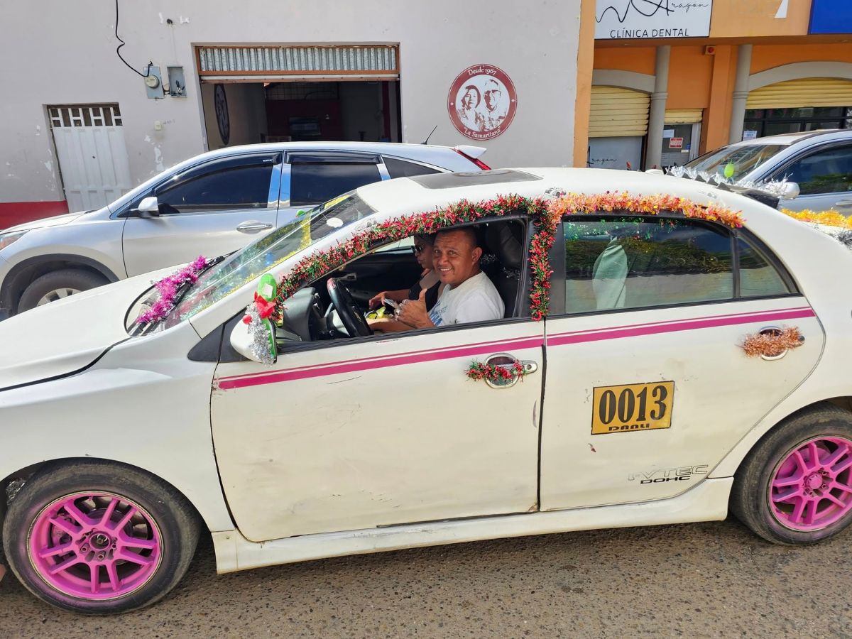 Taxi Navideño Danlí (1)