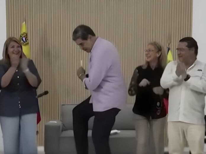 maduro-baila-no-crazy-war