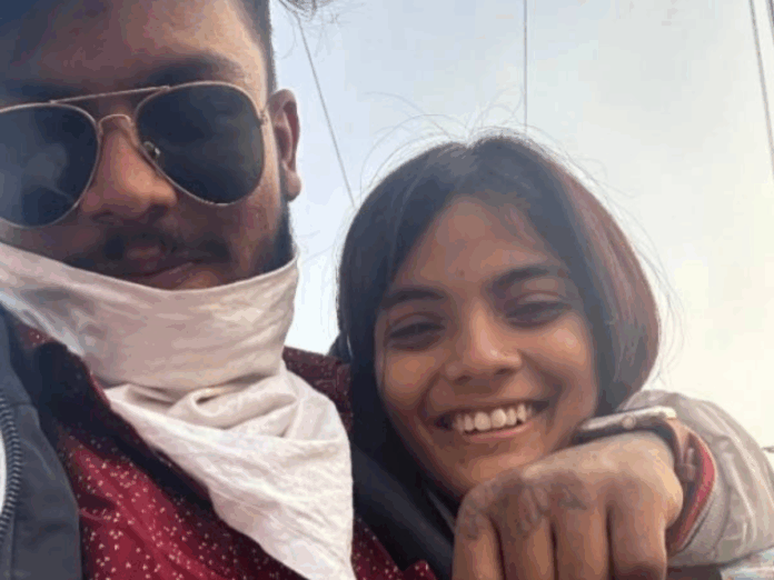 Mujer se casa con el cadáver de su novio tras ser asesinado por su familia