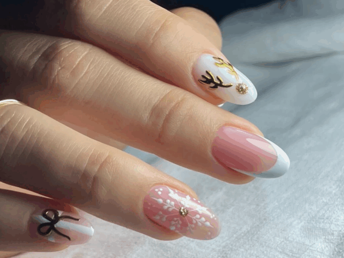 5 ideas de uñas navideñas minimalistas que inspiran un mood fresco esta temporada