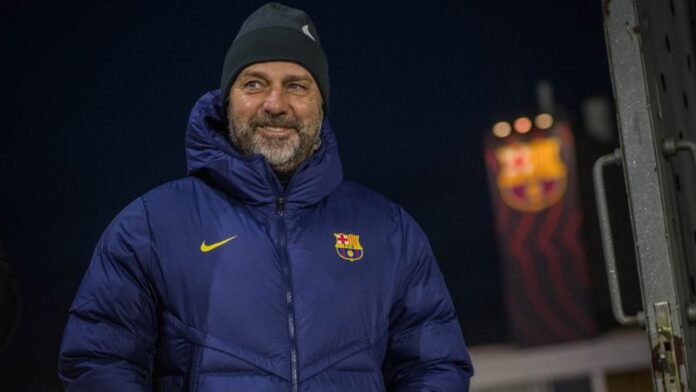 El técnico del Barcelona, Hansi Flick, sabe que se tienen que reforzar en defensa.